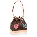 Сумка Louis Vuitton Monogram canvas Petit Noé World Tour M43233
